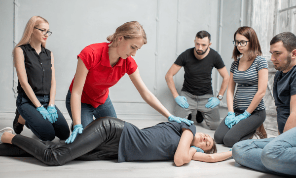 6 Benefits of First Aid Training In The Workplace_